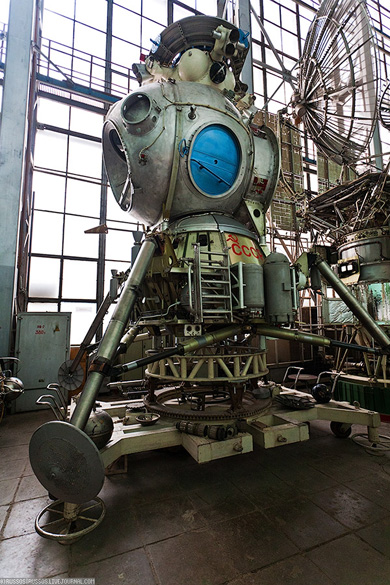 Illustration for article titled Inside The Soviet's Secret Failed Moon Program